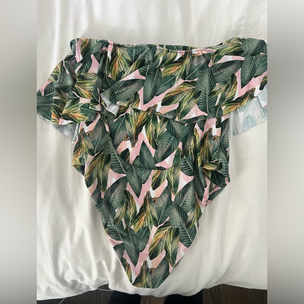 Show Me Your MuMu Green Leaf Print One-Piece Swimsuit with Pink Accents